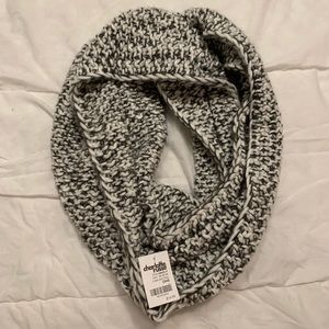 Grey & White knit infinity scarf